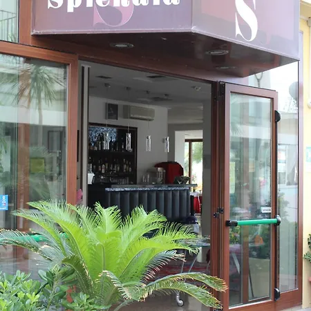Splendid فندق 2*