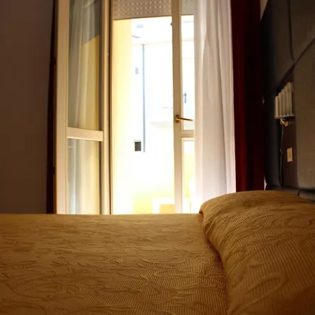 فندق Splendid 2*