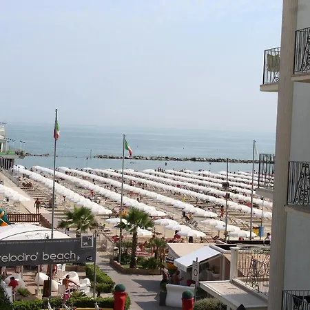 فندق Splendid 2*