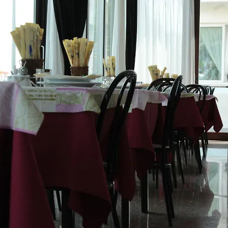 Splendid Hotel 2*