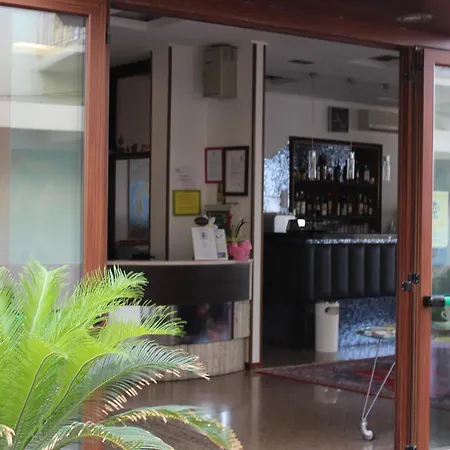 Splendid Hotel 2*